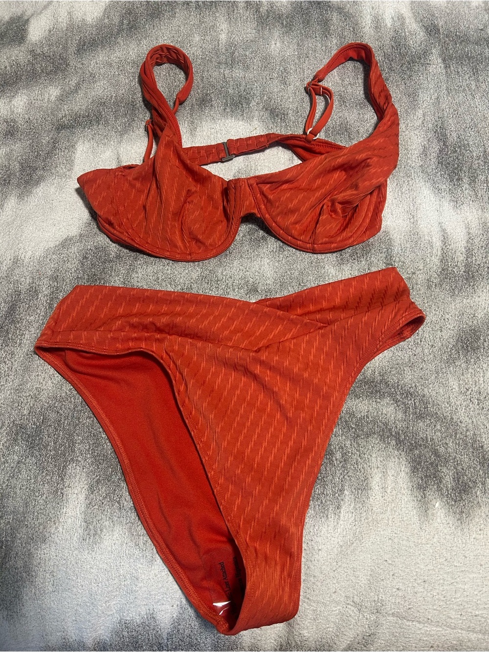 Abercrombie & Fitch Rust-Tone Underwire Bikini Set size M